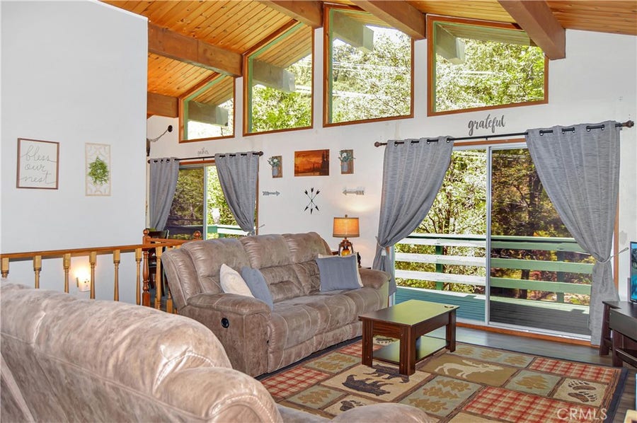 Property photo for 23641 Manzanita, Crestline, CA