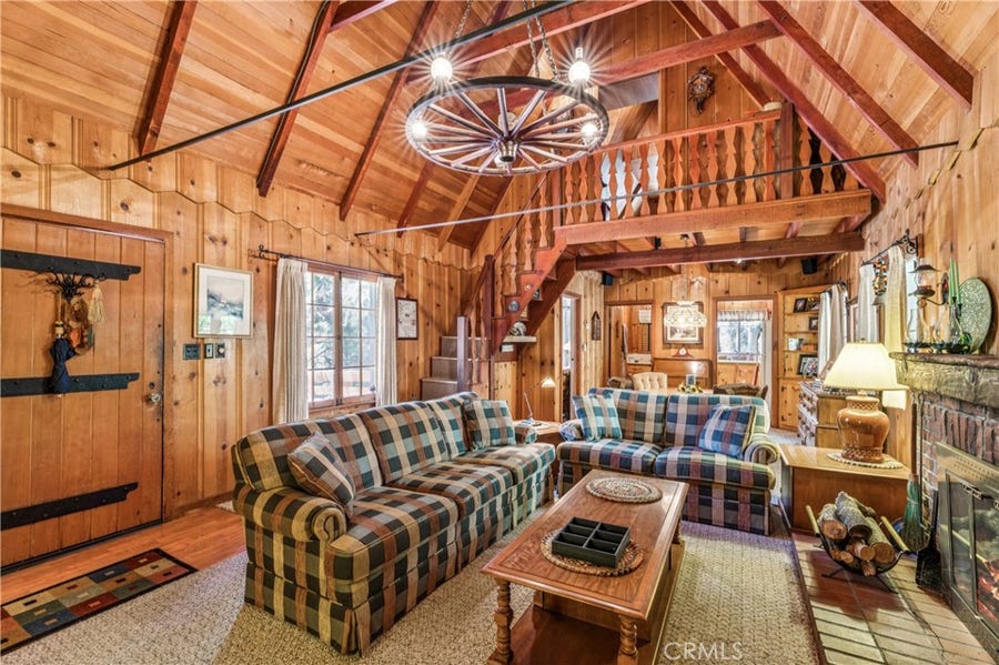 Property photo for 404 Hillside, Lake Arrowhead, CA