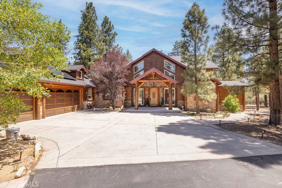 Property photo for 1520 Alderwood Court, Big Bear City, CA