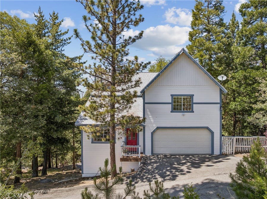 Property photo for 975 Teakwood Drive, Lake Arrowhead, CA