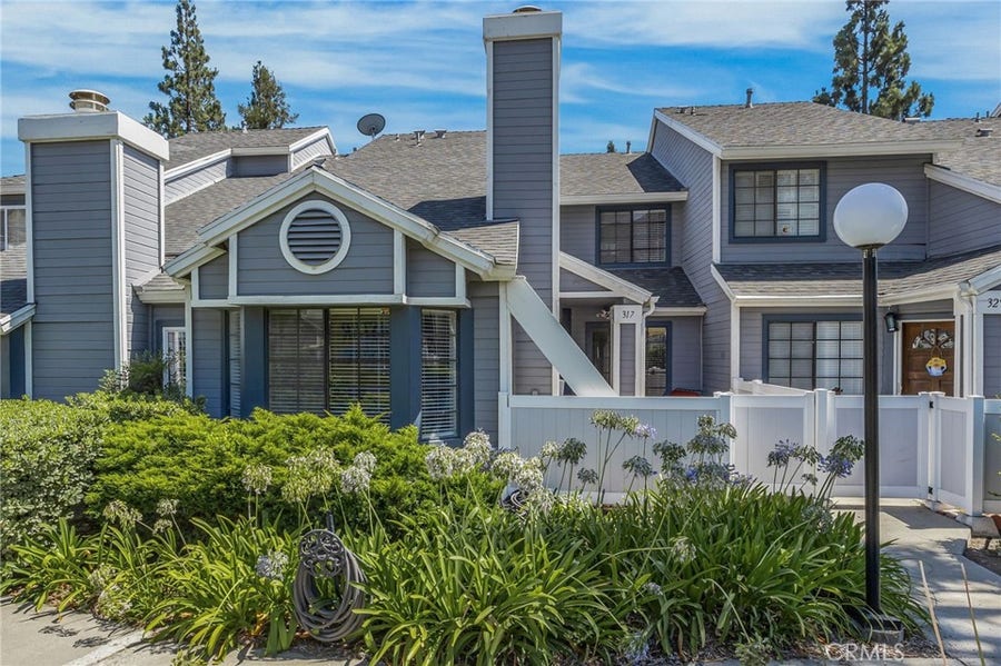 Property photo for 317 Monroe Court, Azusa, CA