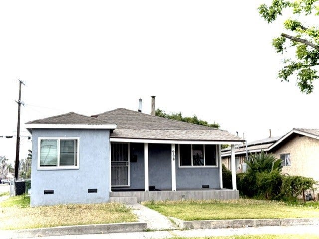 Property photo for 958 E 105th, Los Angeles, CA