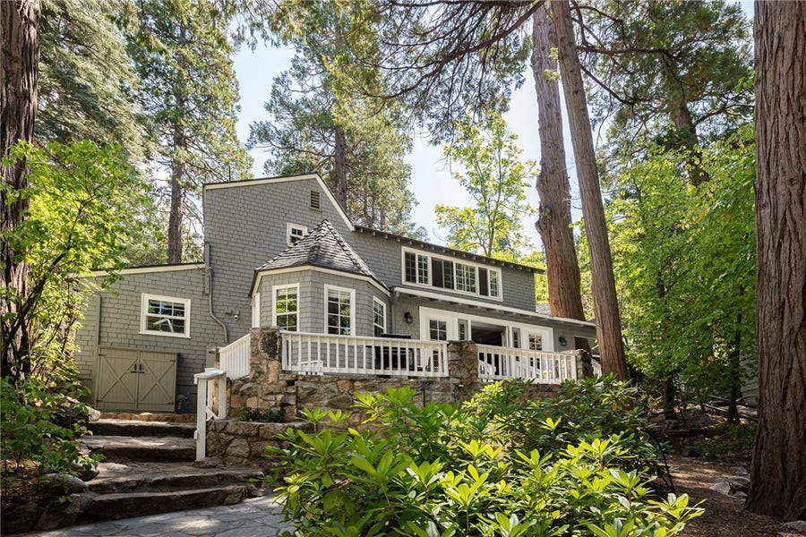 Property photo for 27844 Greenway Drive, Lake Arrowhead, CA