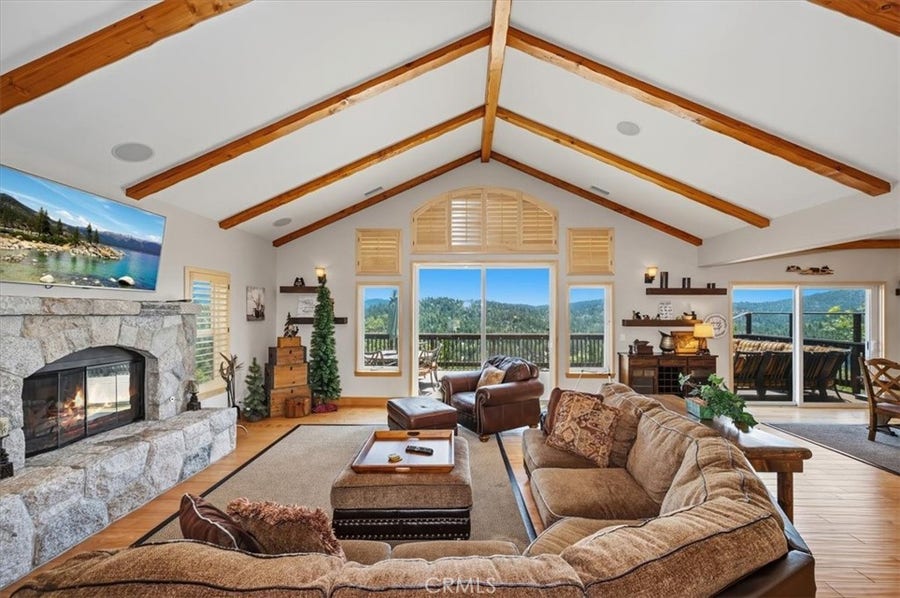 Property photo for 885 Del Norte, Lake Arrowhead, CA