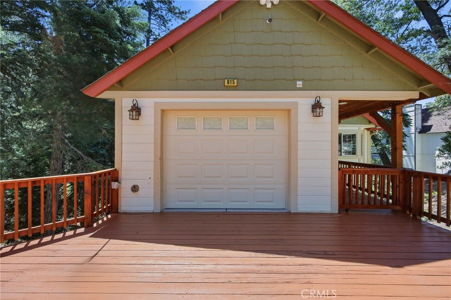 Property photo for 915 Brentwood Drive, Lake Arrowhead, CA