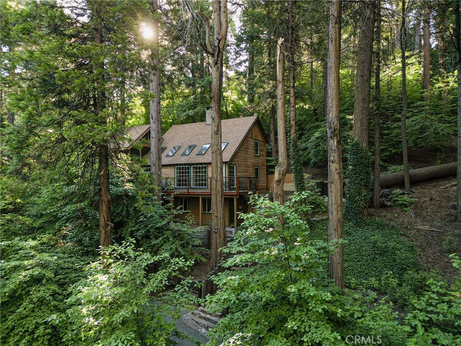 Property photo for 667 Dogwood Cyn, Blue Jay, CA