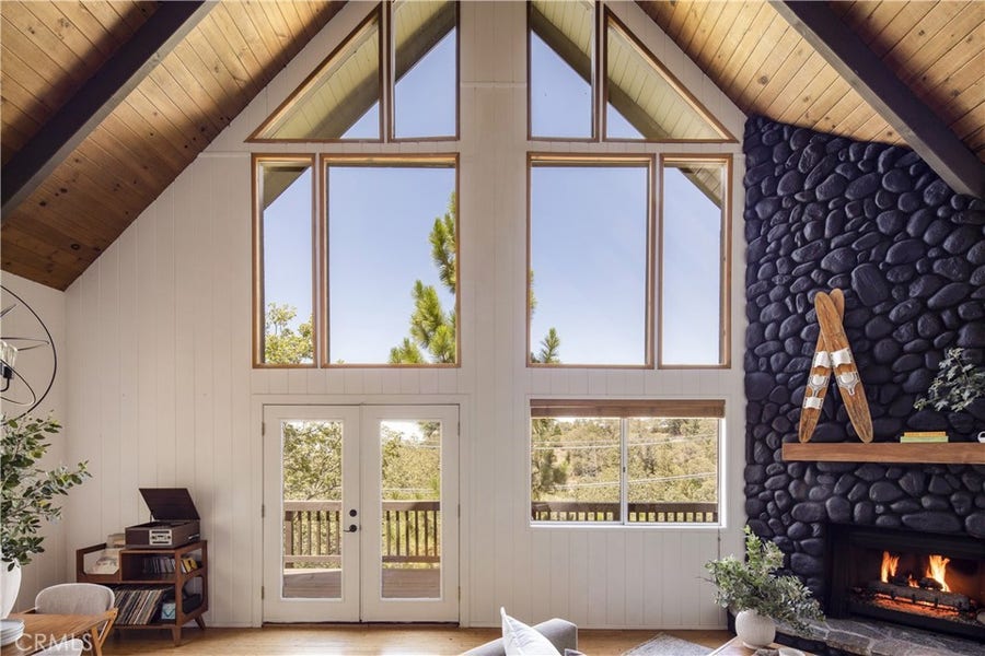 Property photo for 1255 Yukon Drive, Lake Arrowhead, CA