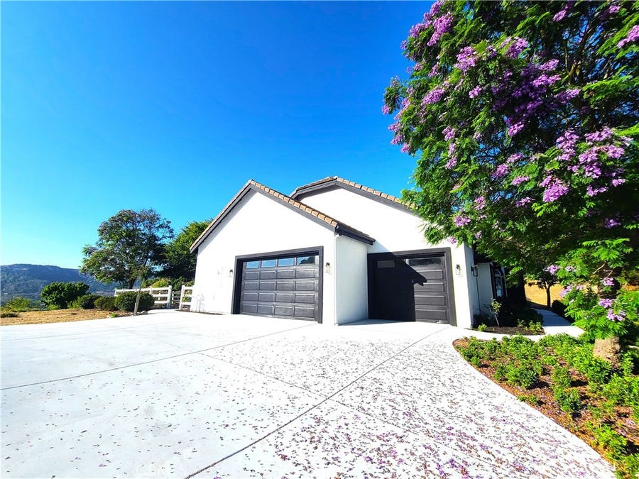 Property photo for 43605 Los Gatos, Temecula, CA