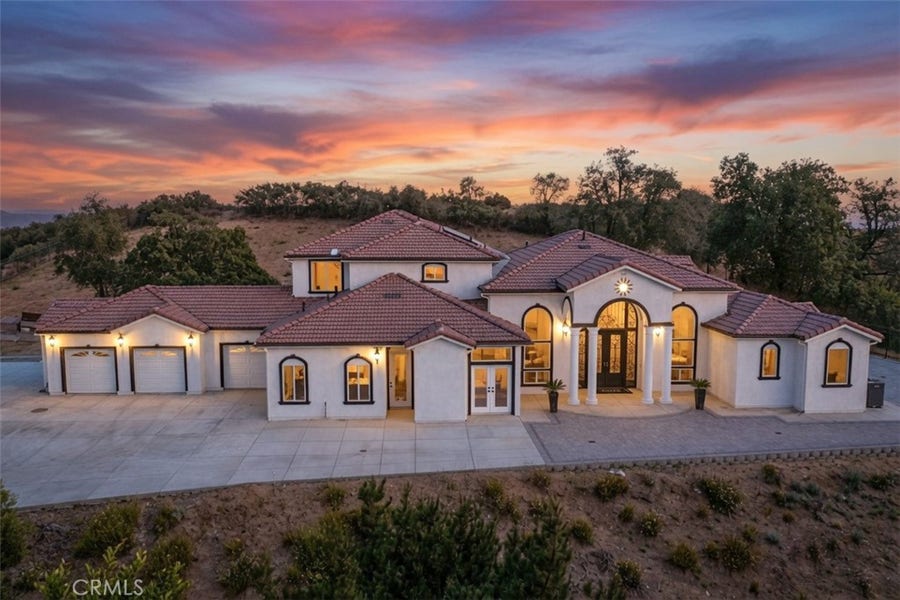 Property photo for 39625 County Line, Yucaipa, CA