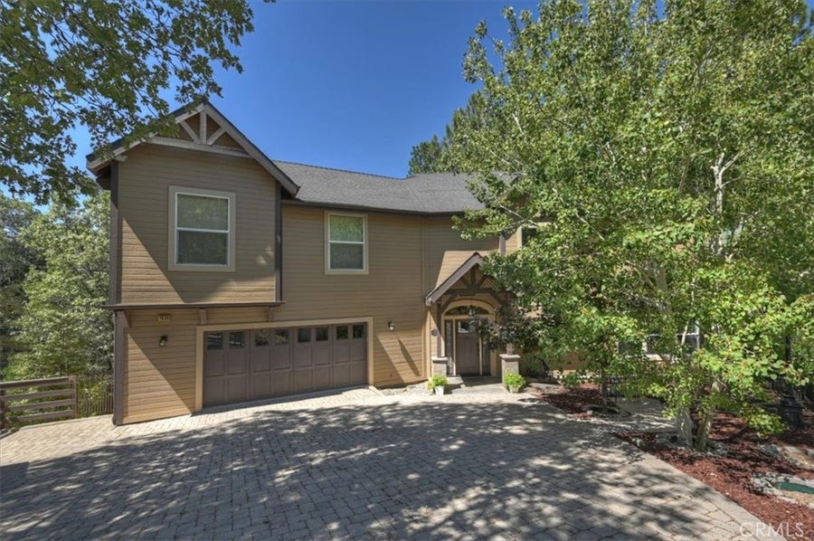 Property photo for 1036 Sandalwood, Lake Arrowhead, CA