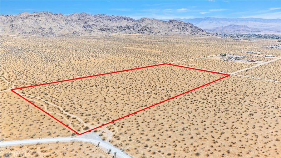Property photo for 1 Los Padres, Apple Valley, CA