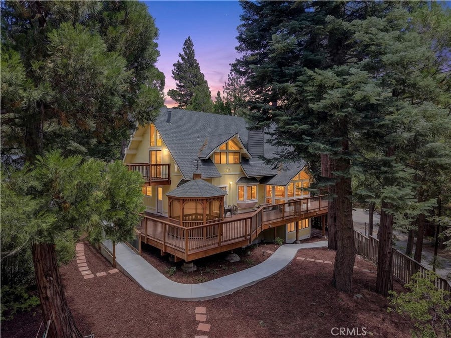 Property photo for 27427 Pinewood, Lake Arrowhead, CA