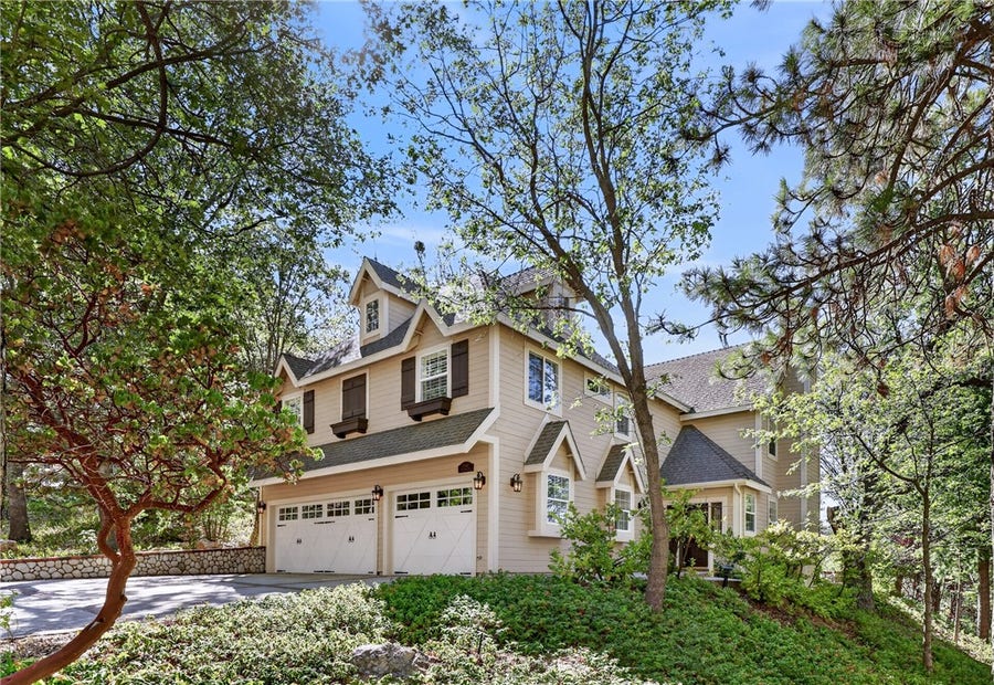 Property photo for 28462 North Bay Road, Lake Arrowhead, CA