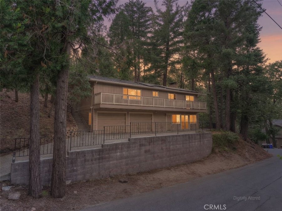 Property photo for 1050 Jungfrau, Crestline, CA