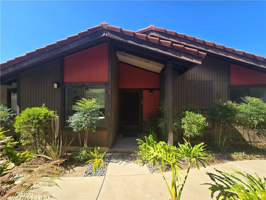 Property photo for 181 S Hollenbeck Avenue, Covina, CA
