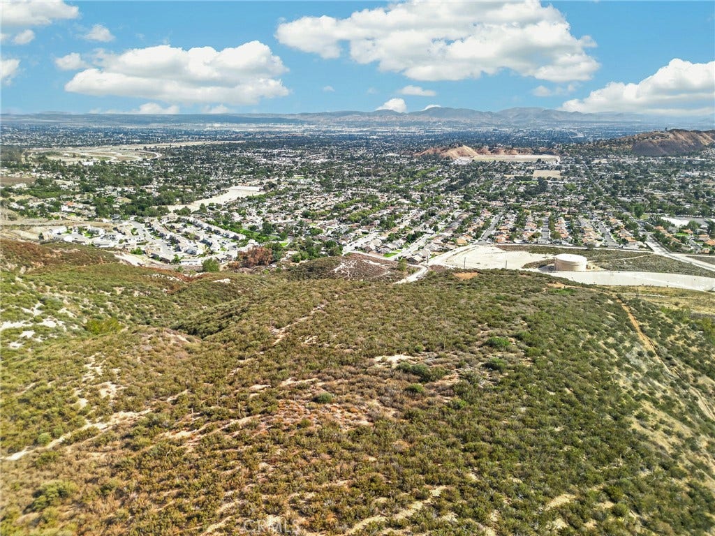 2 Hill Drive W, San Bernardino, CA 92407 2 Hill Drive W, San Bernardino, CA 92407