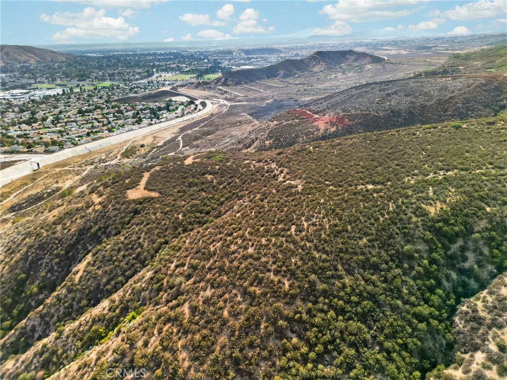 2 Hill Drive W, San Bernardino, CA 92407 2 Hill Drive W, San Bernardino, CA 92407