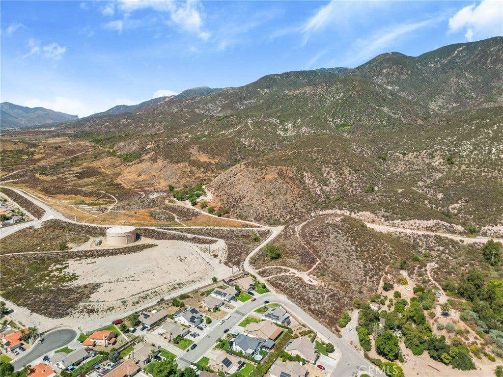 2 Hill Drive W, San Bernardino, CA 92407 2 Hill Drive W, San Bernardino, CA 92407