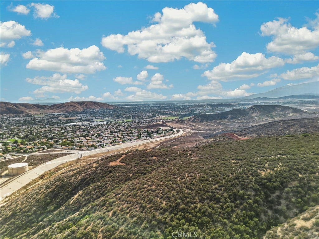 2 Hill Drive W, San Bernardino, CA 92407 2 Hill Drive W, San Bernardino, CA 92407