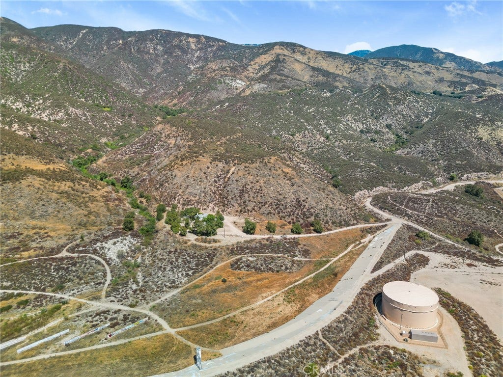 2 Hill Drive W, San Bernardino, CA 92407 2 Hill Drive W, San Bernardino, CA 92407
