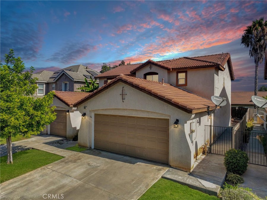 Property photo for 833 Pheasant Street, Corona, CA