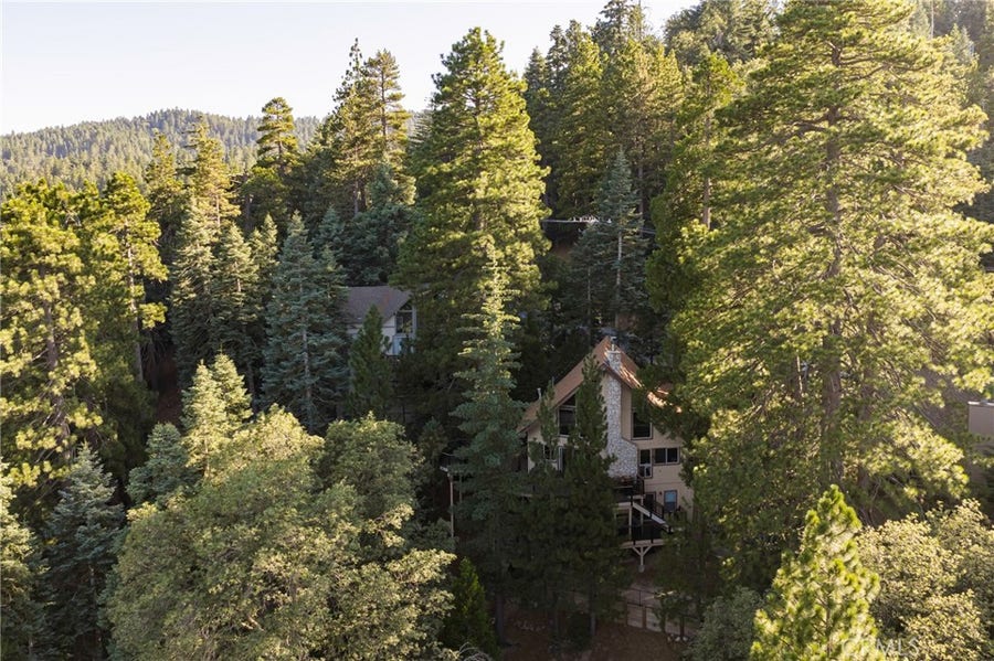 Property photo for 26621 Thunderbird, Lake Arrowhead, CA