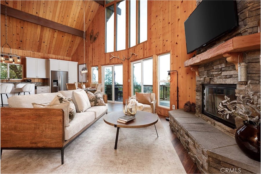 Property photo for 28975 Lassen, Lake Arrowhead, CA