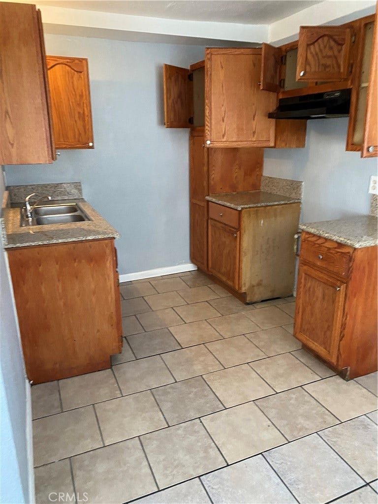 170 E Olive, #1, San Bernardino, CA 92408 170 E Olive, #1, San Bernardino, CA 92408