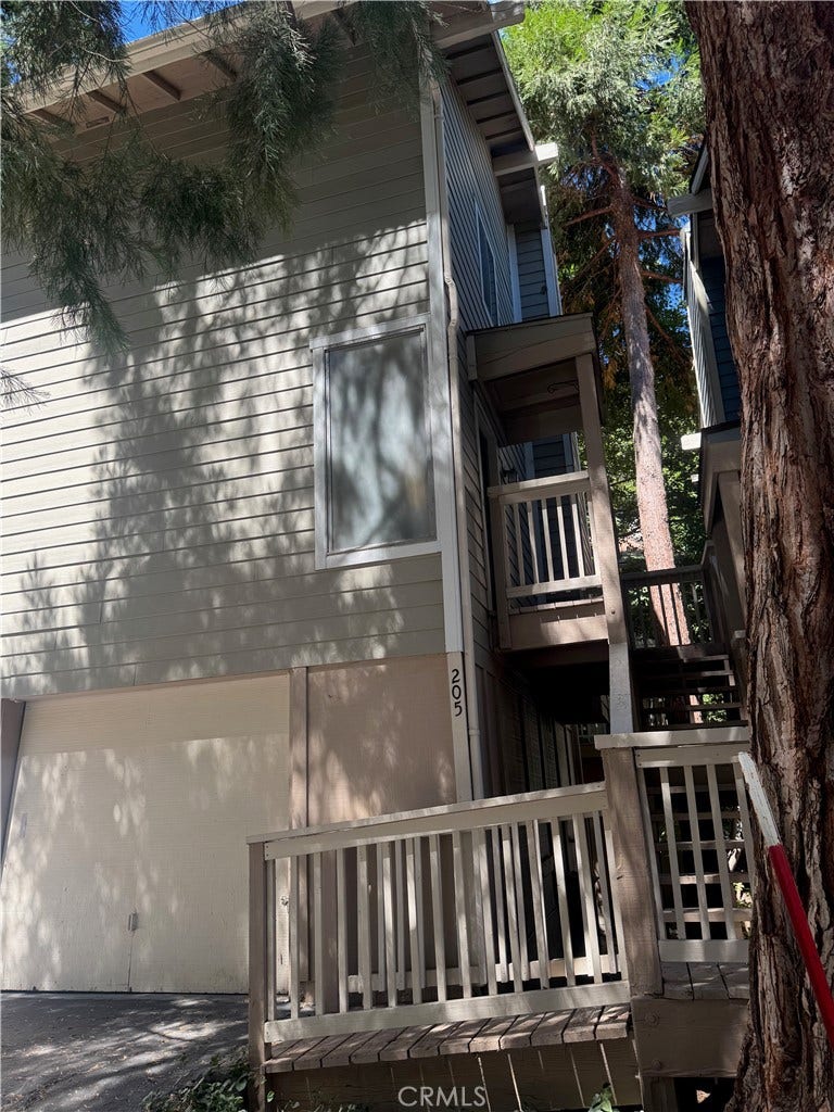 Property photo for 205 Cool Creek, Lake Arrowhead, CA