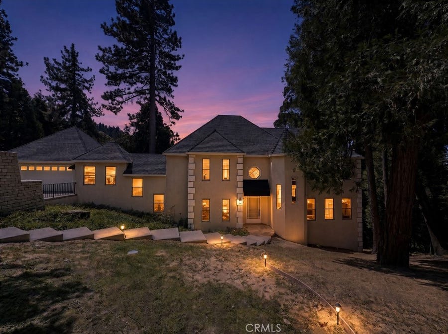 Property photo for 434 S Cumberland, Lake Arrowhead, CA
