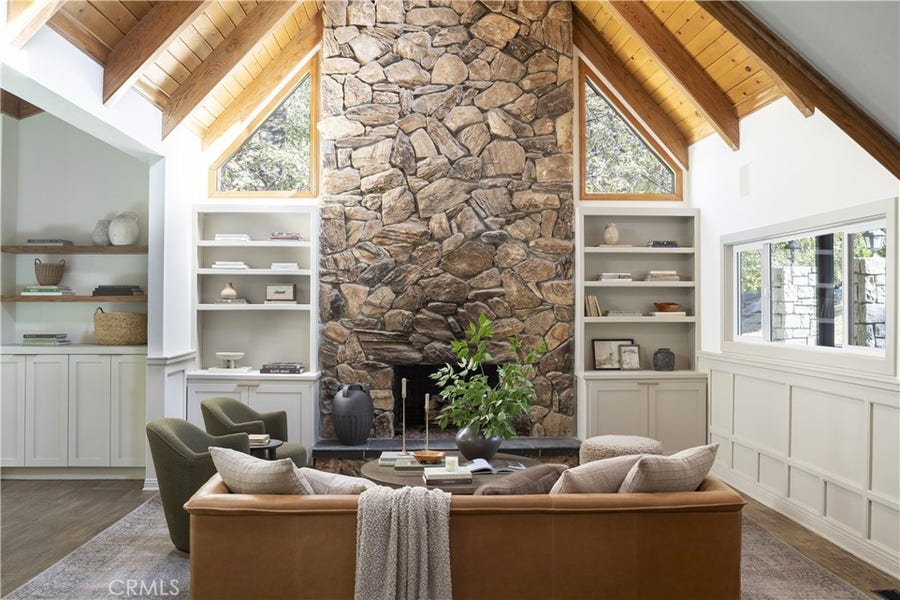 Property photo for 995 Tirol Lane, Lake Arrowhead, CA