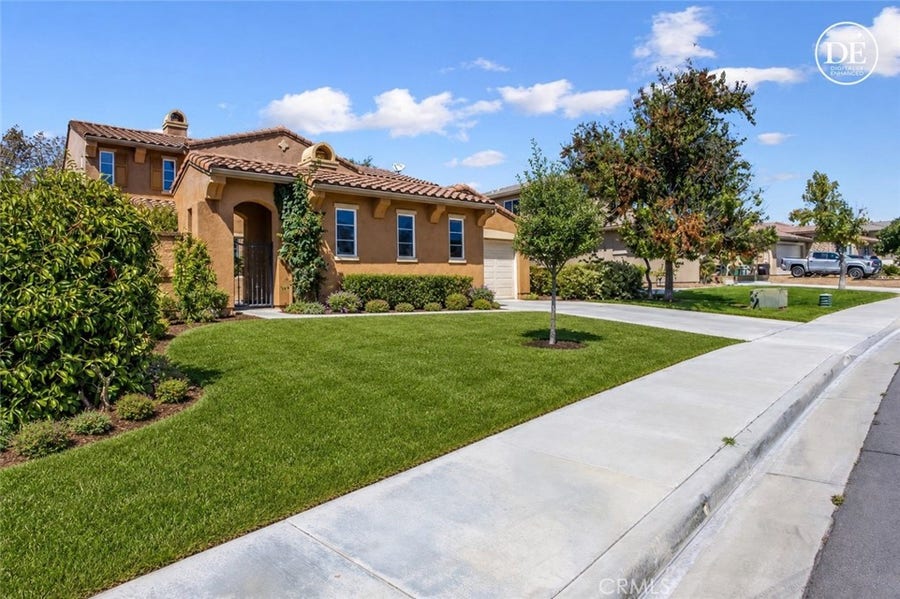 Property photo for 37473 Starmist Way, Murrieta, CA