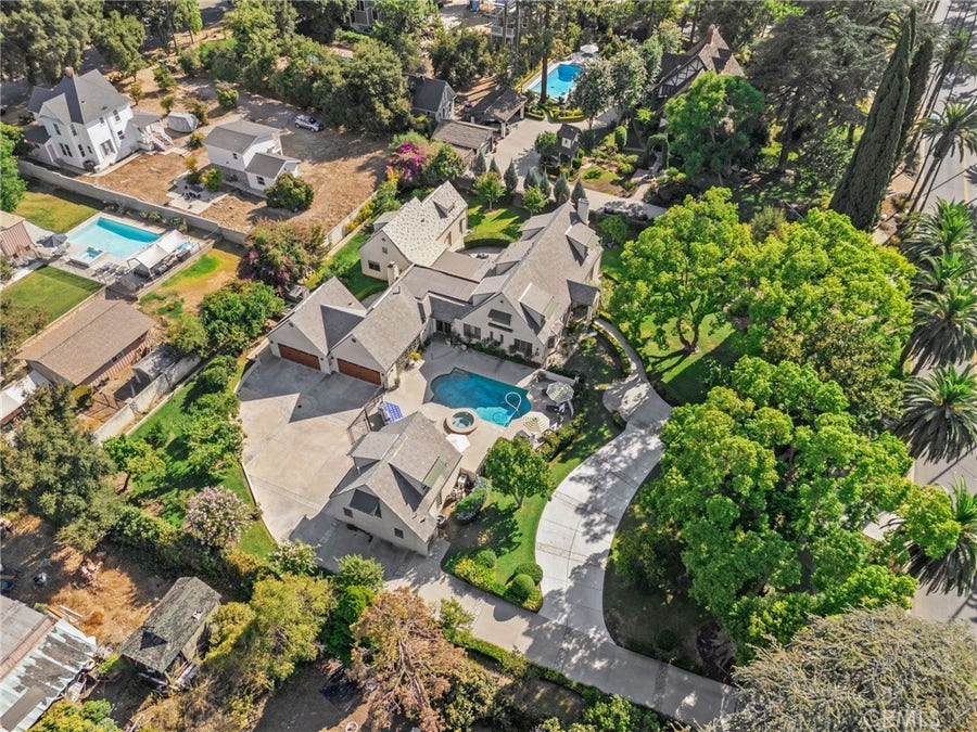 Property photo for 731 W Highland Avenue, Redlands, CA