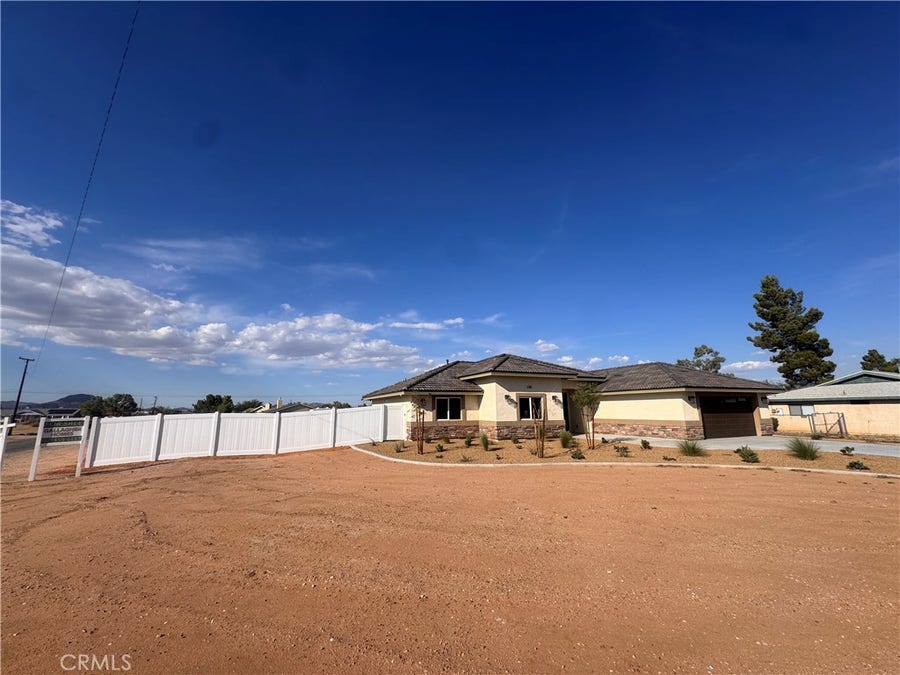 Property photo for 21960 Ramona, Apple Valley, CA