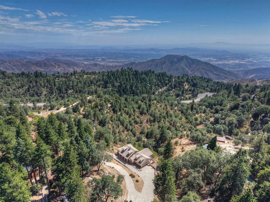 Property photo for 30607 Ferndale, Running Springs, CA