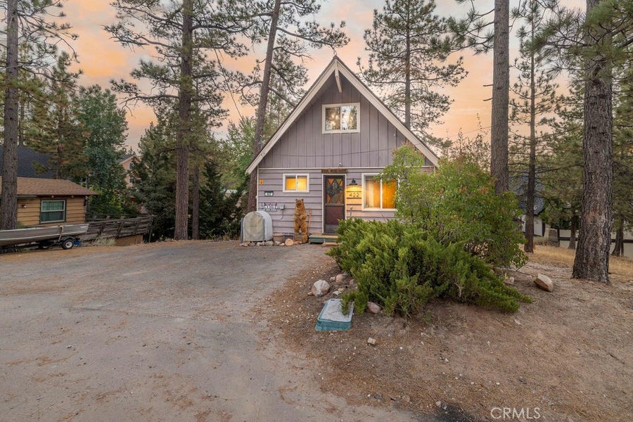 Property photo for 422 Dixie Lane, Big Bear Lake, CA
