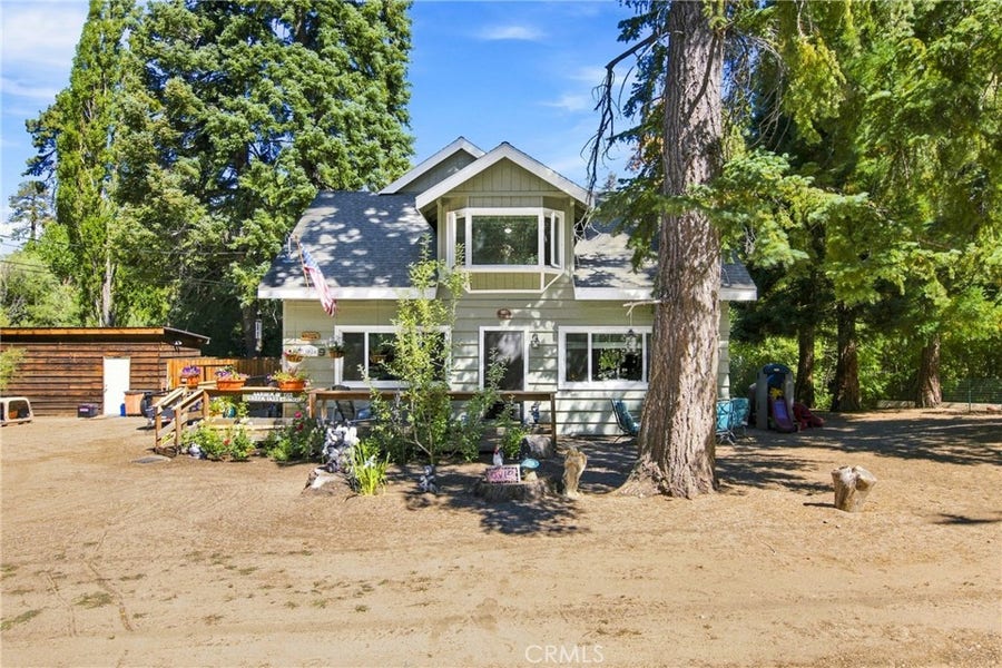 Property photo for 33910 Meadow Ln, Green Valley Lake, CA