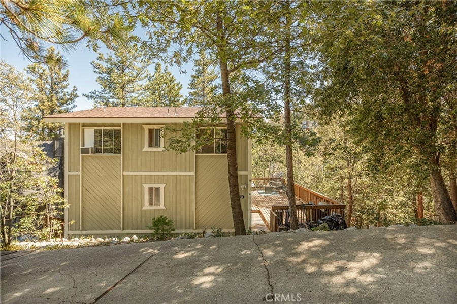 Property photo for 1214 Aleutian, Lake Arrowhead, CA