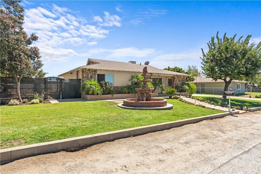 Property photo for 10890 Winesap Avenue, Cherry Valley, CA