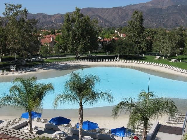33 Leonado, Rancho Santa Margarita, CA 92688 Beach Club & Lagoon