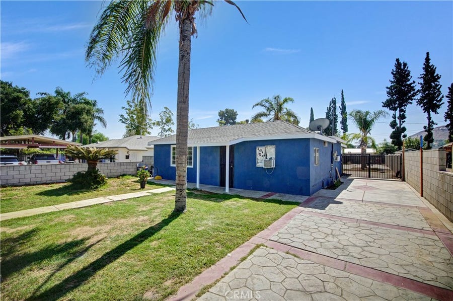Property photo for 18883 6th, Bloomington, CA