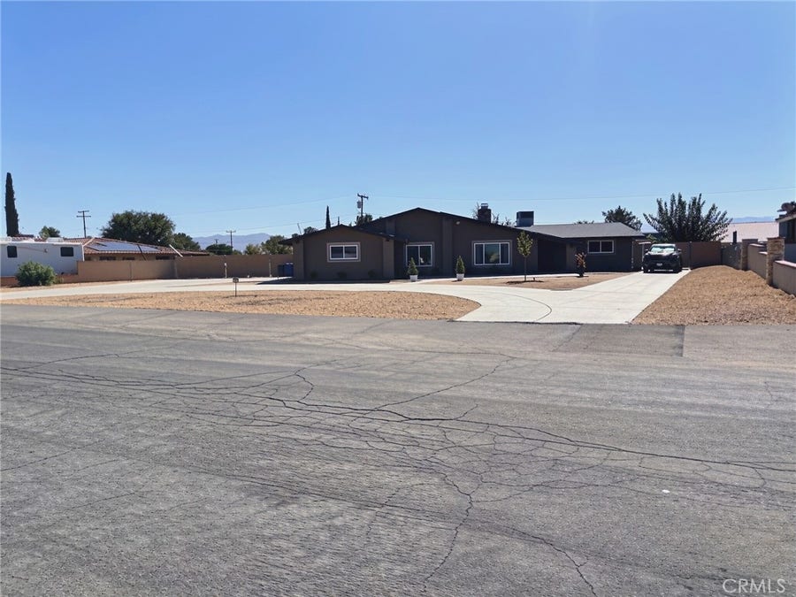 Property photo for 13851 Titonka, Apple Valley, CA