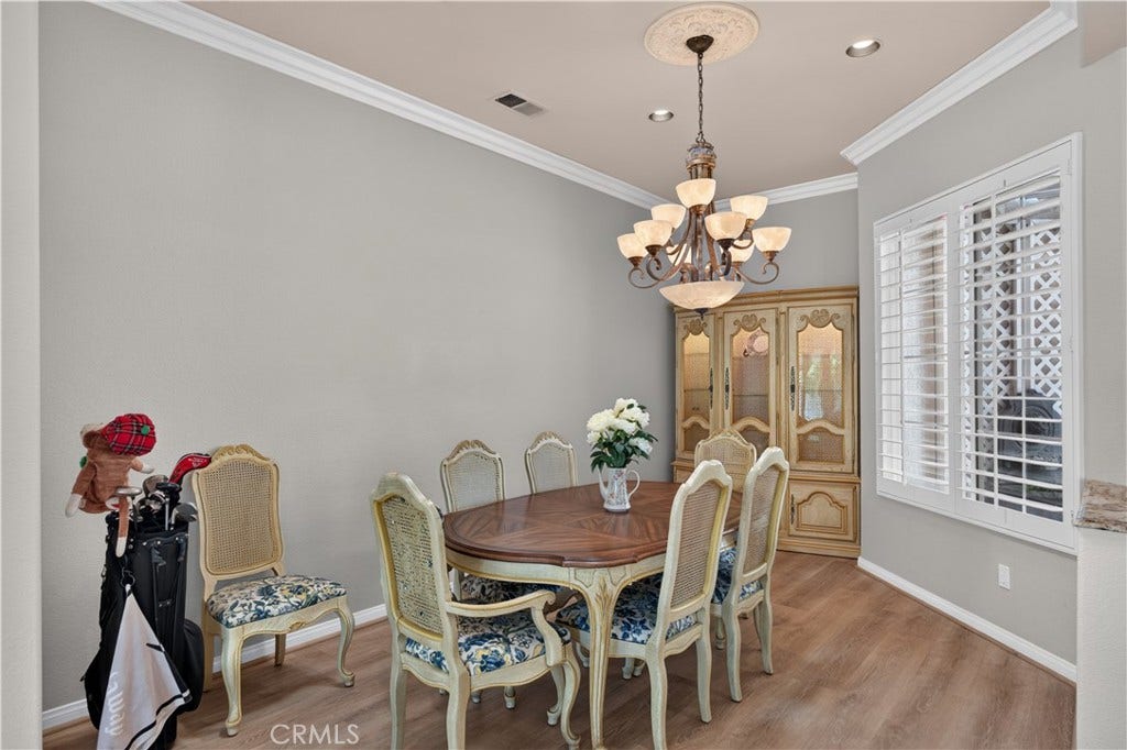 4979 Singing Hills, Banning, CA 92220 DINING