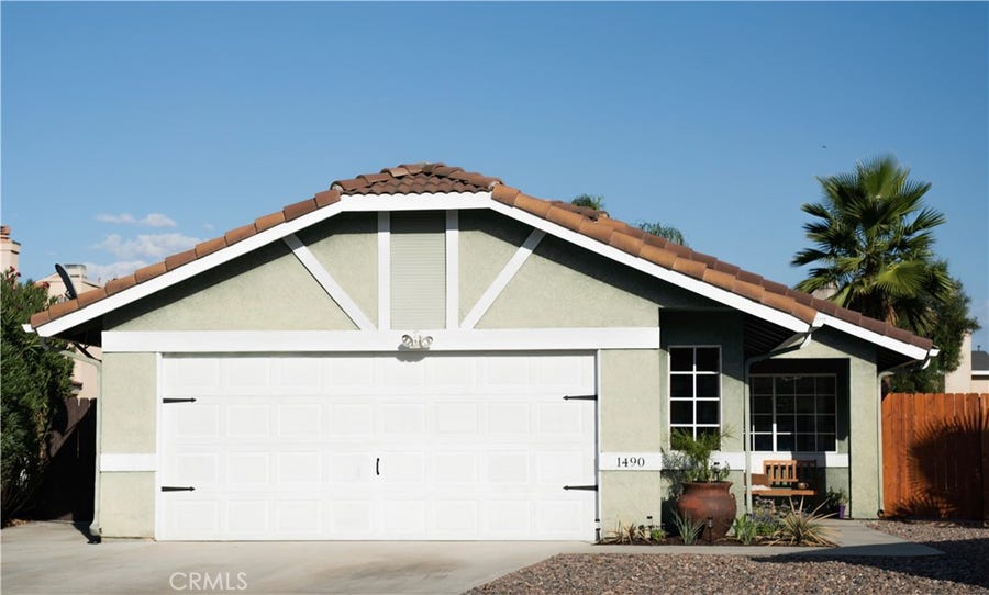 Property photo for 1490 Fallbrook Avenue, Hemet, CA