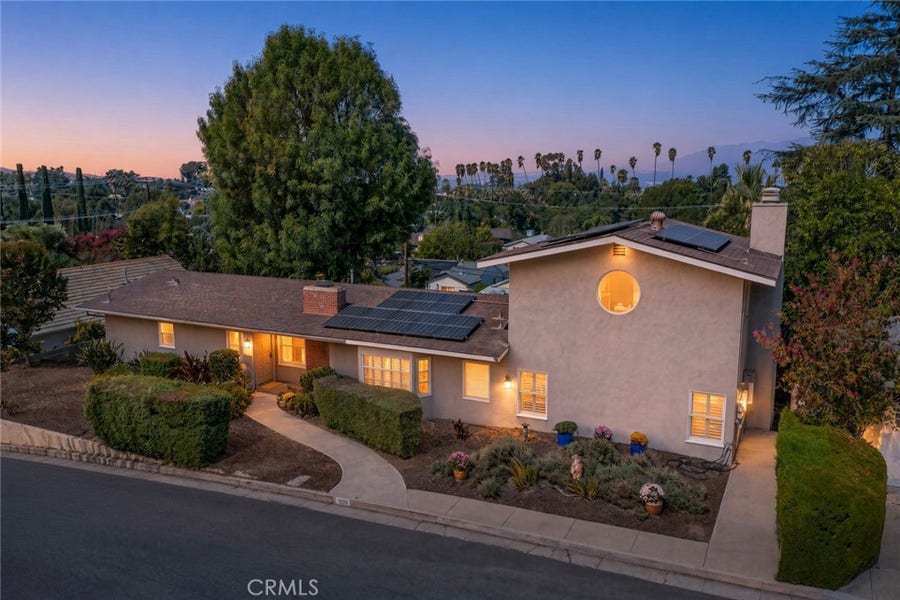 Property photo for 1020 La Cresta, Redlands, CA