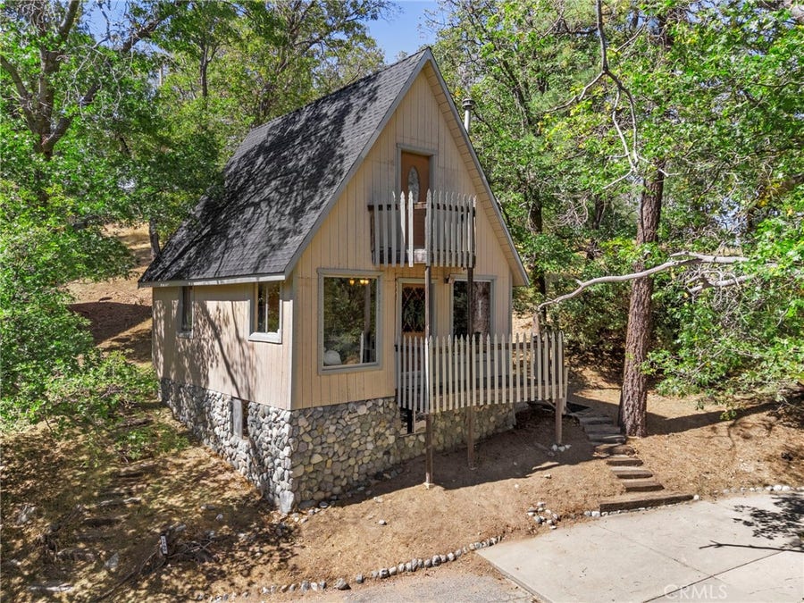 Property photo for 1700 S Way, Lake Arrowhead, CA