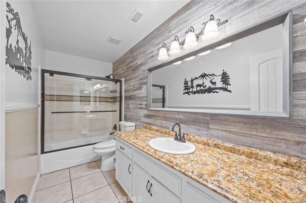 2777 Norco, Norco, CA 92860 Granite Countertop in Hall Bathroom & includes Bright Solar Tube Skylight! - 2777 Norco Drive