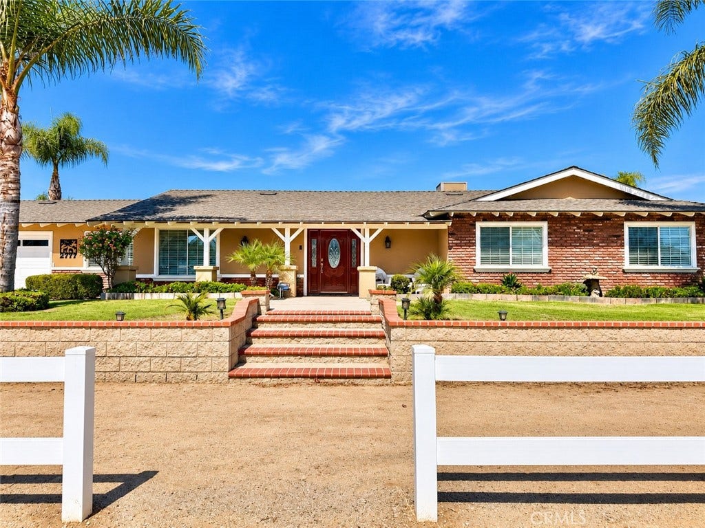 2777 Norco, Norco, CA 92860 Awesome Entry Way - 2777 Norco Drive