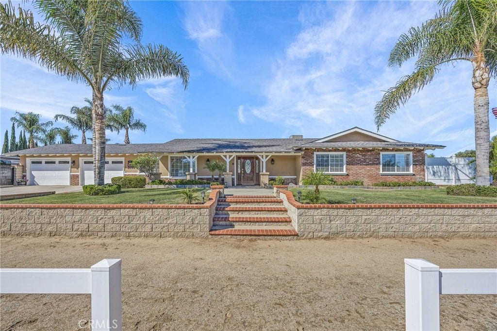 2777 Norco, Norco, CA 92860 2777 Norco Drive!