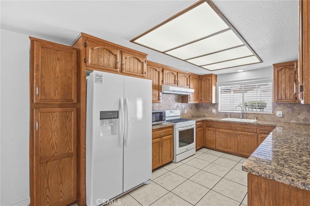 2777 Norco, Norco, CA 92860 Great Kitchen - 2777 Norco Drive